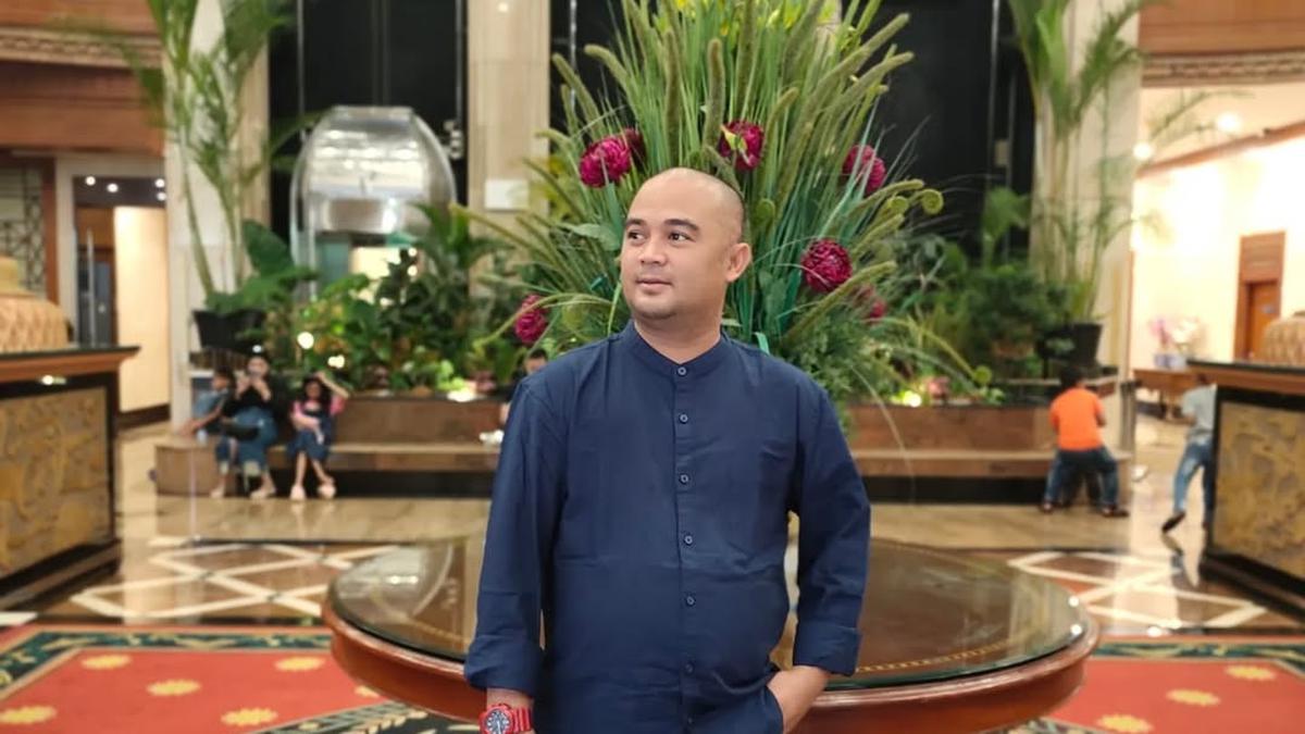 Intip Perjalanan Karier Sandy Permana dari Modeling, Akting, hingga Sempat Nyaleg