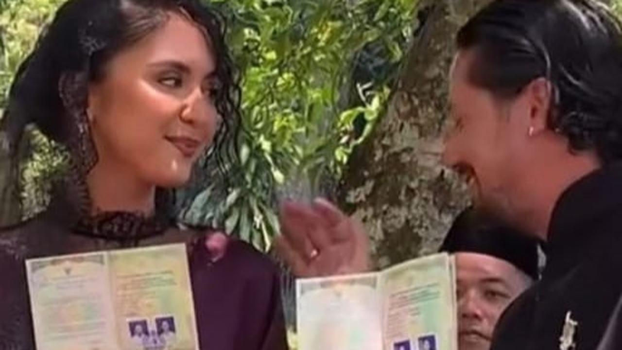 Potret Keenan Pearce Diam-diam Sudah Nikah Lagi, Istrinya Tasha Serena Berparas Cantik & Miliki Banyak Tato