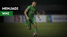 Berita video diketahui terdapat 3 pesepak bola asing yang sudah resmi menjadi WNI (Warga Negara Indonesia) pada 2017.