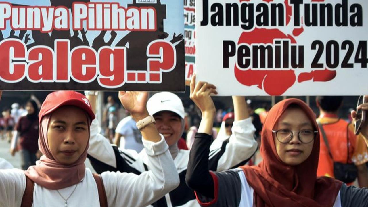 Dalam aksinya, mereka mengajak masyarakat untuk tidak salah memilih, jangan ada politik SARA dan menolak penundaan Pemilu.