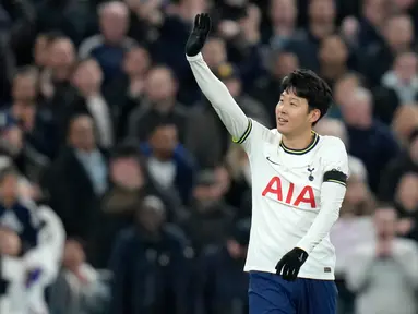 Pemain Tottenham Hotspur Son Heung-min usai mencetak gol ke gawang West Ham United pada pertandingan sepak bola Liga Inggris di Stadion Tottenham Hotspur, London, Inggris, 19 Februari 2023. Tottenham Hotspur mengalahkan West Ham United dengan skor 2-0. (AP Photo/Kirsty Wigglesworth)