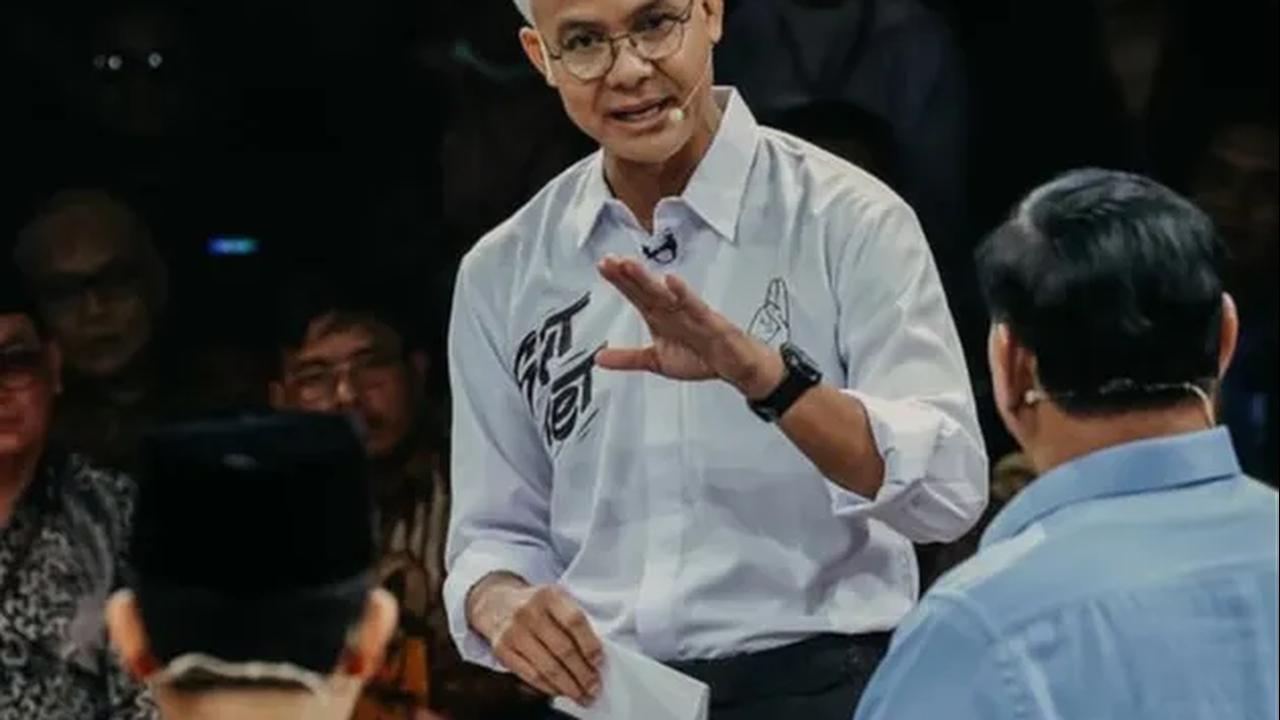 Diketahui, Ganjar Pranowo dengan Prabowo Subianto terlibat debat panas saat membahas pelanggaran Hak Asasi Manuasi (HAM) dalam debat Capres perdana.