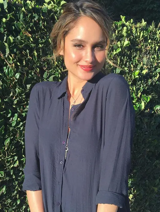 Bertemu dengan pemeran lainnya di Hollywood, Cinta mengaku sangat merasa senang. Berbagai acara penghelatan penghargaan pun kerap sering dihadiri Cinta, di situlah Cinta bertemu dengan para artis Hollywood terkenal. (Instagram/claurakiehl)