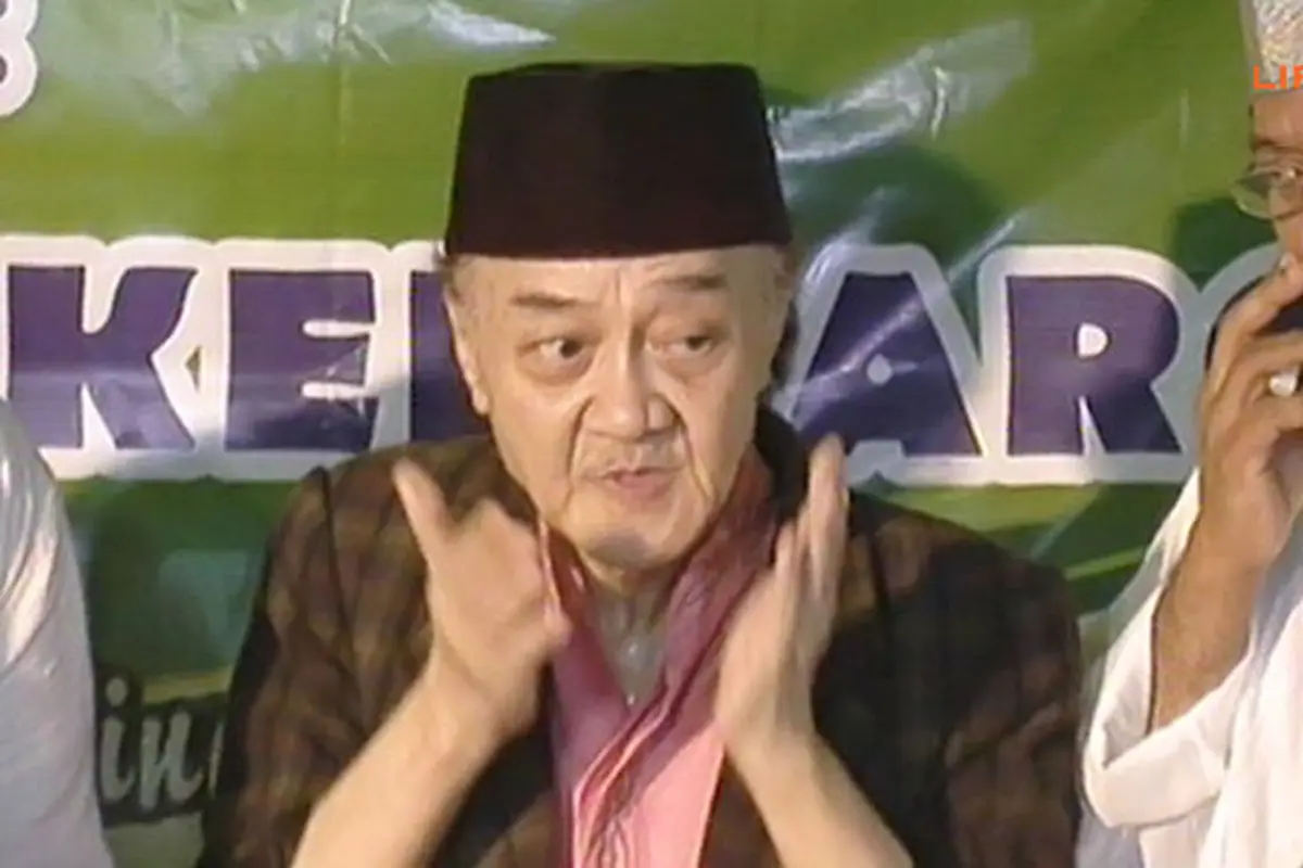eyang-subur-cerai-4-130525c.jpg