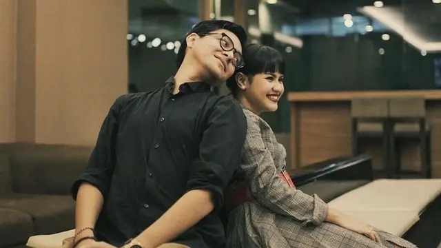 Mytha Lestari dan Barry Maheswara
