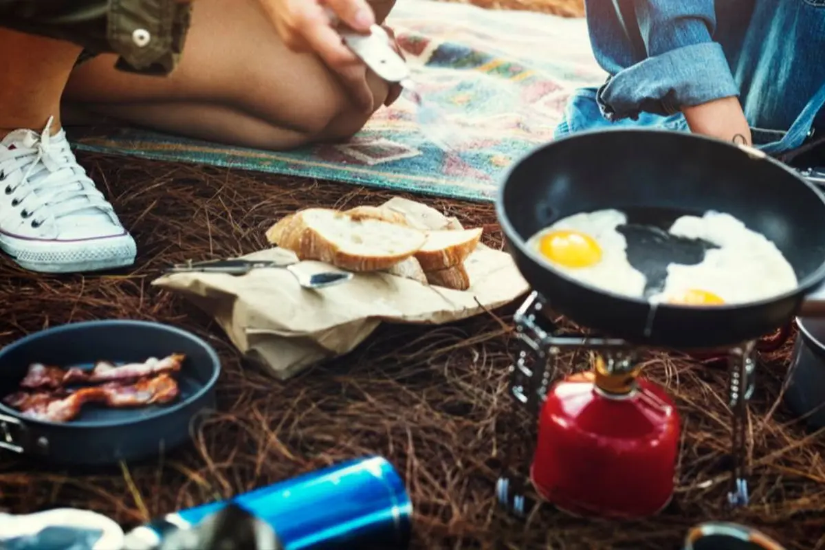 Kompor Portable Terbaik untuk Pecinta Alam: Ringkas di Tas, Tetap Powerful Saat Digunakan