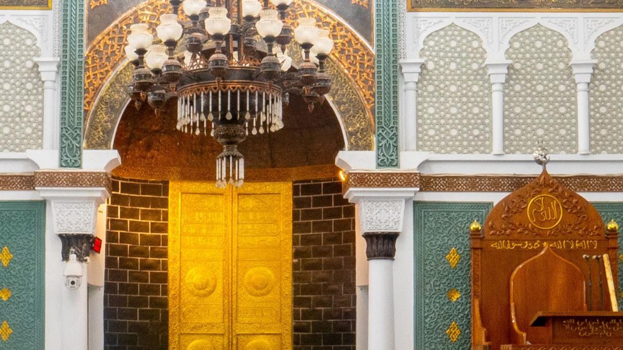 Niat Sholat Dzuhur Sendiri dan Berjamaah Beserta Tata Caranya