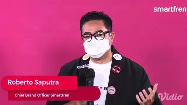 Chief Brand Officer Smartfren, Roberto Saputra
