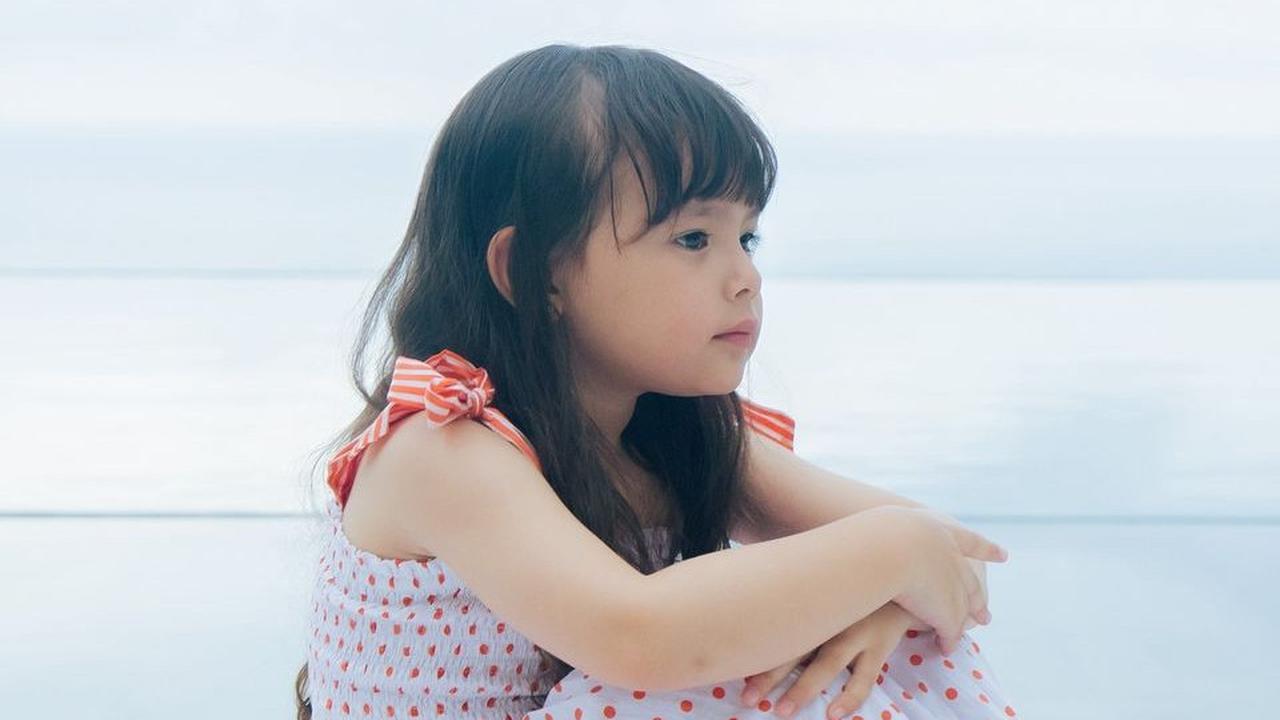 Potret Lucu Menggemaskan Chloe Anak Asmirandah yang Jago Pose Ala Model Padahal Umurnya Baru 4 Tahun