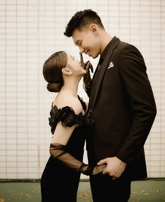 Kisah cintanya berawal like foto kekar Vincent Kosasih, 7 potret Nita Vior & calon suami jelang nikah