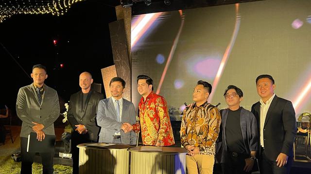 Petinju kelas dunia asal Filipina, Manny Pacquiao yang memiliki julukan Pacman, membuka Pacman Sport Bar dan Lounge di Bali