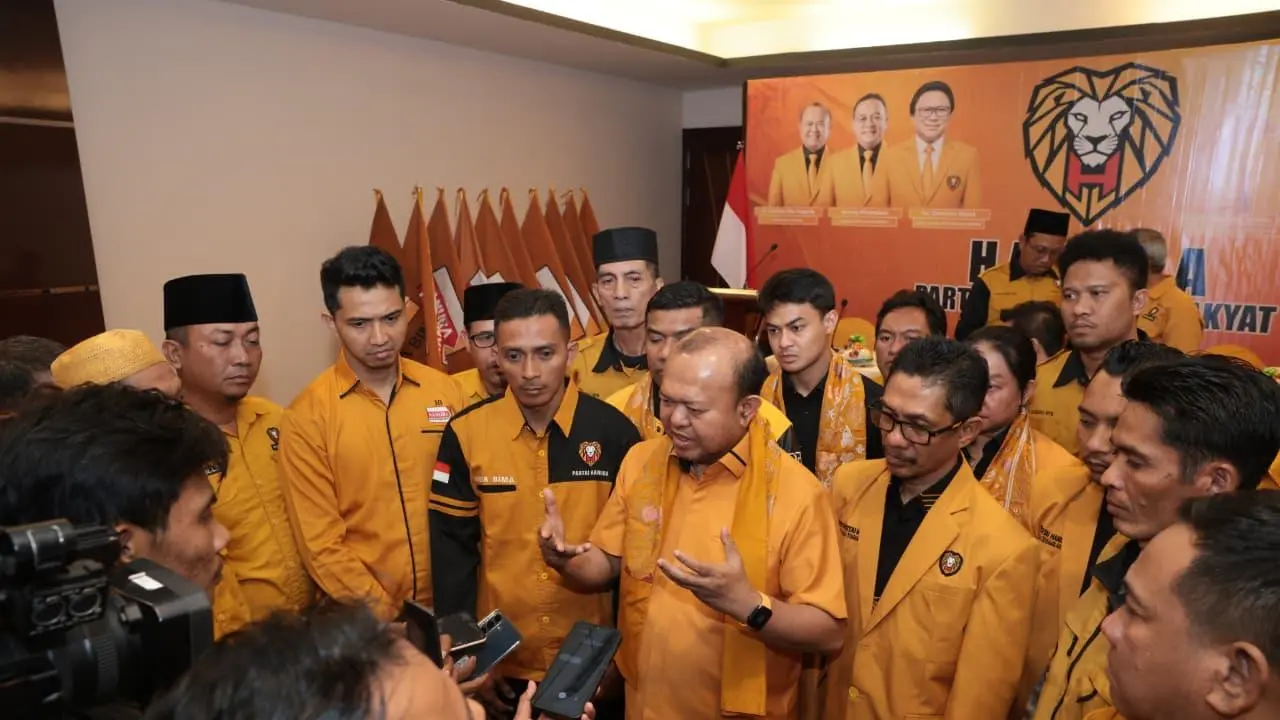 Ketua Task Force Dewan Pimpinan Pusat (DPP) Partai Hanura Patrice Rio Capella saat menggelar konsolidasi dan rapat teknis Tim Task Force di Kota Mataram, Nusa Tenggara Barat (NTB), Selasa (1/8) malam (Istimewa)