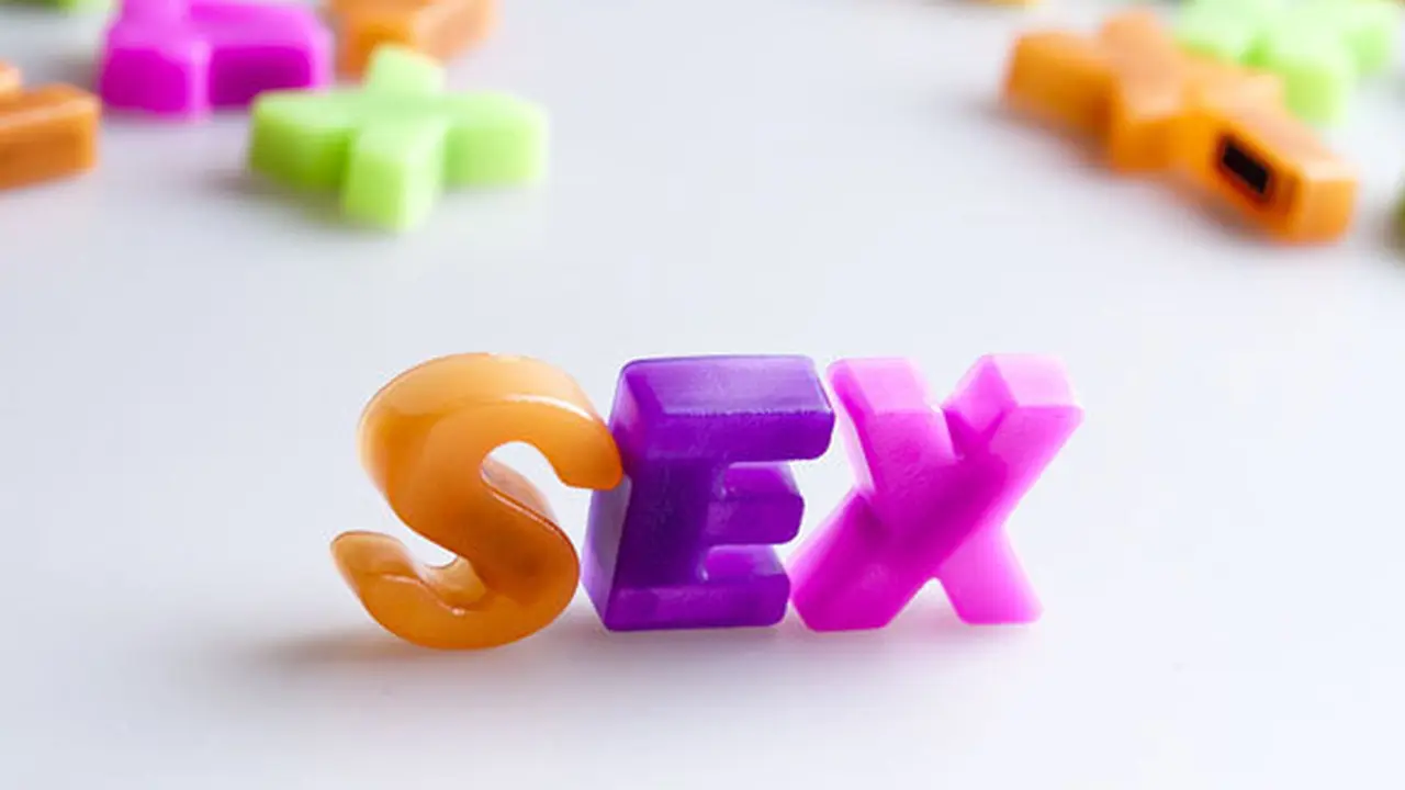 (c) shutterstock