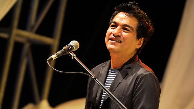 Indra Lesmana Ditantang Bawakan Lagu Sophia Latjuba - ShowBiz Liputan6.com