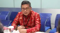 Sekretaris Jenderal PDI Perjuangan, Hasto Kristiyanto saat mengunjungi kantor Liputan6.com, di SCTV Tower, Jakarta, Senin (6/3). (Liputan6.com/Fatkhur Rozaq) 