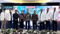 Presiden Direktur EMC Healthcare Jusuf Halimi bersama Direktur RS EMC Pekayon dokter Dedy Nugroho, MARS, PhD, FISQua dan Tim Dokter Orthopedic Center RS EMC Pekayon juga Sekretaris Dinas Kesehatan Kota Bekasi.
