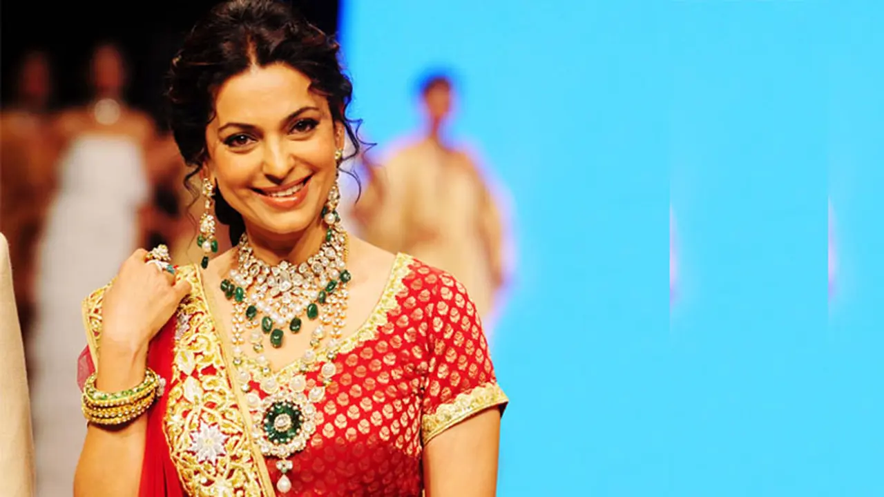 Takut Flu Babi, Juhi Chawla Batalkan Perayaan Holi