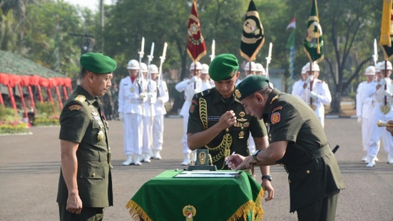 KASAD serahkan jabatan Panglima Kostrad di Cilodong