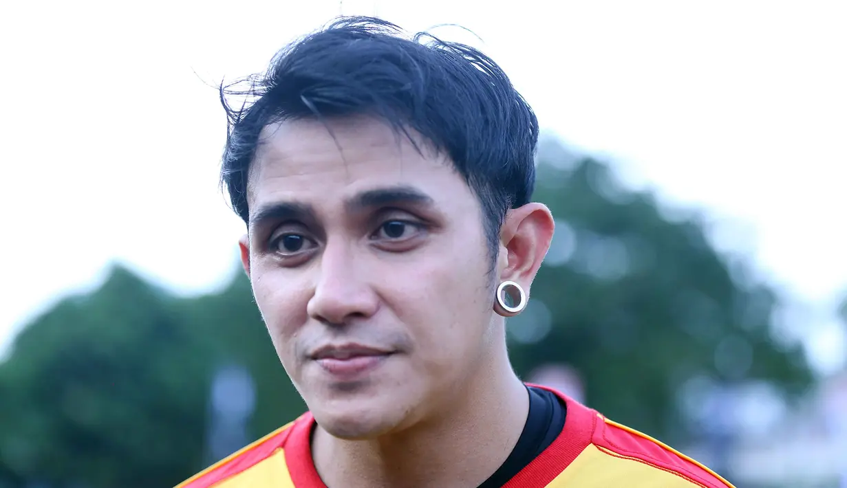 "Enggak perlu ada yang dikejar, cuma buat iseng saja. Ini juga mainnya sama teman-teman juga, lucu-lucuan saja," ujar Vicky sebagi kapten Tim. (Nurwahyunan/Bintang.com)