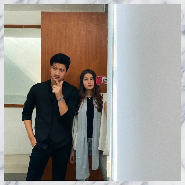6 Potret Beda Gaya Pacaran Zoe dan Laura Jackson, Kakak Adik yang Curi Perhatian