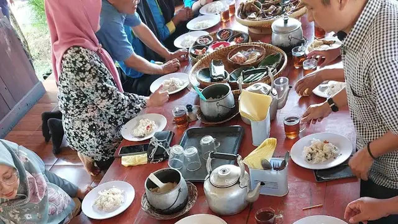 15 Rekomendasi Tempat Makan Enak di Serang 2025, Kuliner Legendaris hingga Kekinian