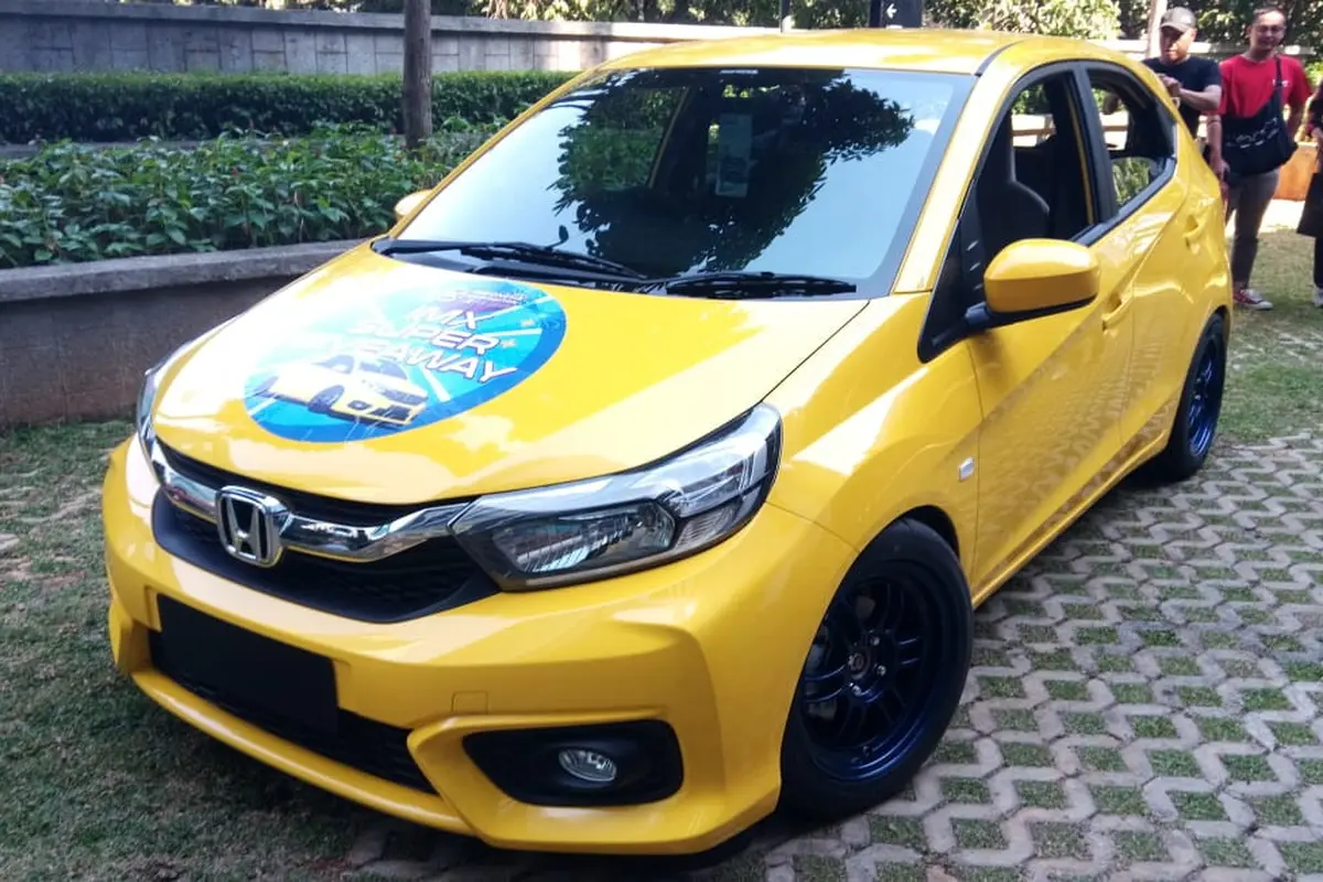 Honda Brio hasil modifikasikasi menjadi hadiah Indonesia Modification Expo (IMX) 2019
