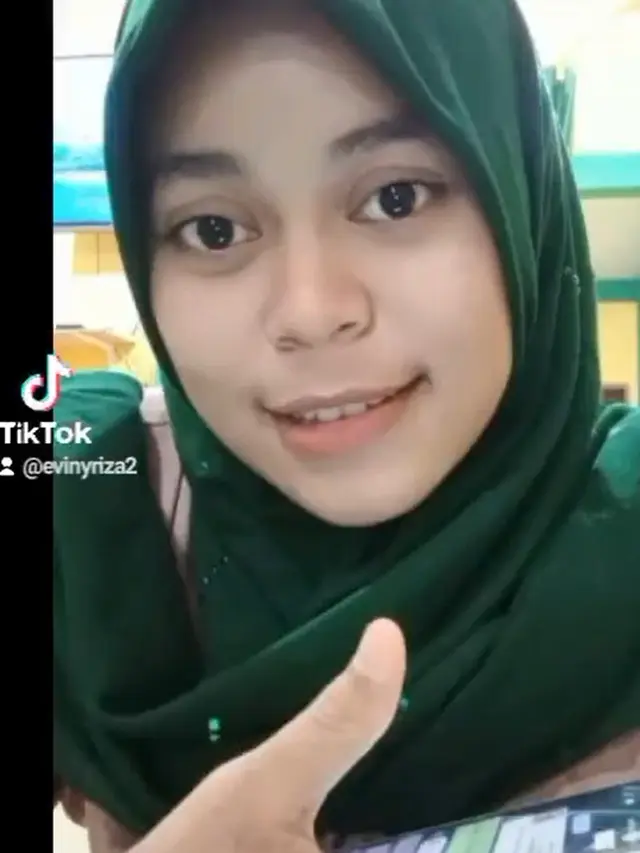 6 Potret Fira Aceh Wanita yang Disebut Mirip Lesty Kejora, Senyumnya Persis