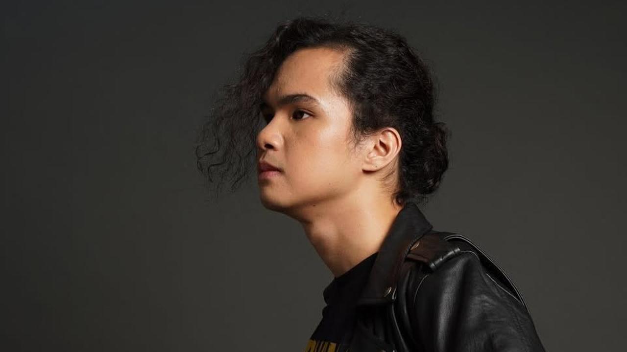 Dul Jaelani Pamer Potret Bergaya Rocker, Disebut Aura Bak Ahmad Dhani sang Ayah