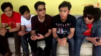 Esta Band Jual CD Album Baru di Warung Padang?