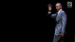 Presiden AS ke-44, Barack Obama menyapa hadirin saat 4th Congress of Indonesian Diaspora di Kota Kasablanka, Jakarta, Sabtu (1/7). Dalam pidatonya, Obama menceritakan pengalamannya berwisata ke Bali dan Yogyakarta. (Liputan6.com/Johan Tallo)
