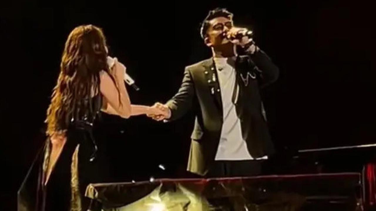 Romantis Sambil Pegangan Tangan, Momen duet Ayu Ting Ting dan Boy William saat tampil di konser Dangdut