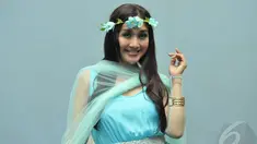 Paramitha Rusady tampil cantik dengan busana yang dikenakannya, Selasa (29/04/2014) (Liputan6.com/Panji Diksana)