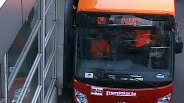 Ada yang Senang dan Sedih Gaji Sopir Bus TJ Rp 7,7 Juta