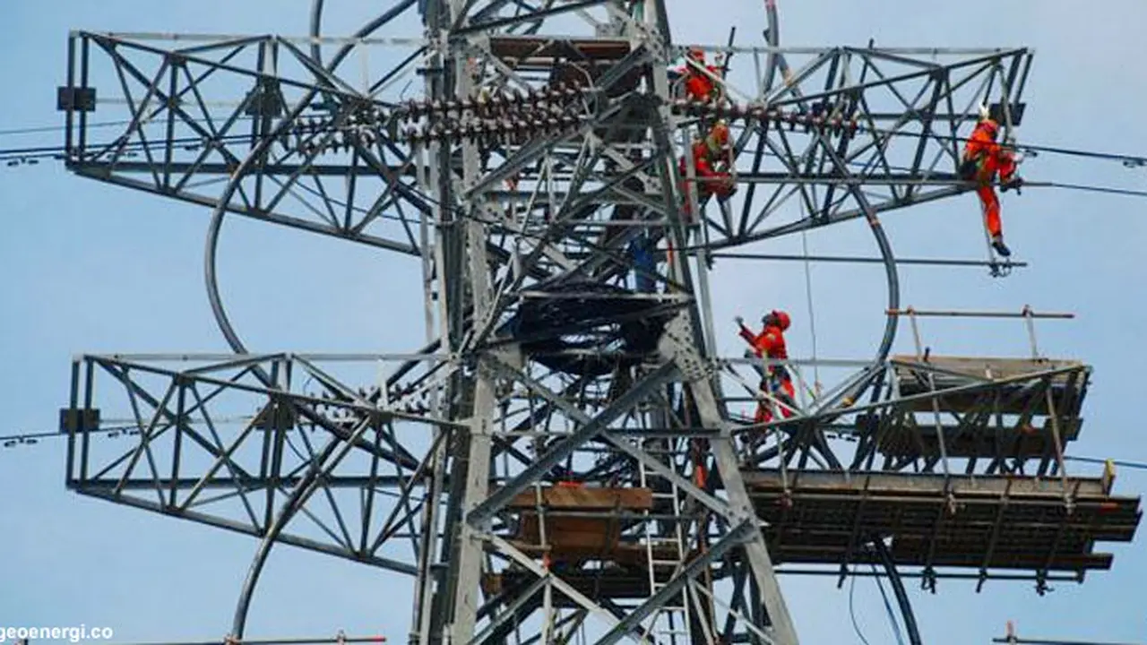 listrik-industri130616c.jpg