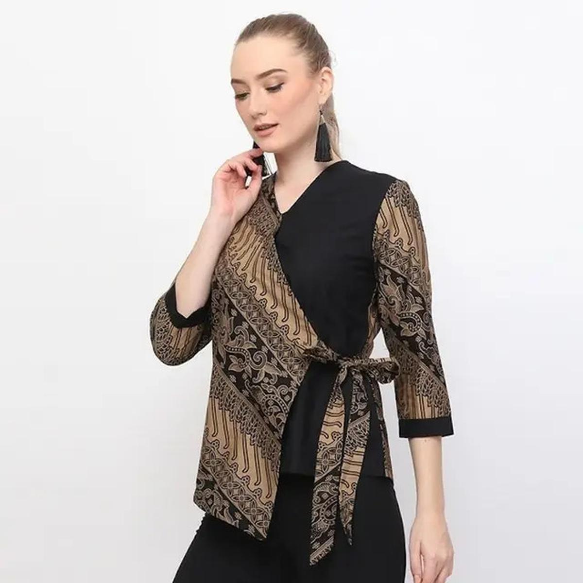 5 Model Jahitan Baju Batik Wanita Terbaru dengan Gaya Modern di Tahun 2025