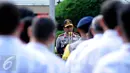Kapolri Jenderal Tito Karnavian saat menjadi Inspektur apel di halaman Krimsus Polda Metro Jaya, Jakarta, Rabu (18/1). Tito berharap, agar penghargaan yang diberikan kepada 87 anggota itu dapat memotivasi anggota lainnya. (Liputan6.com/Gempur M Surya)