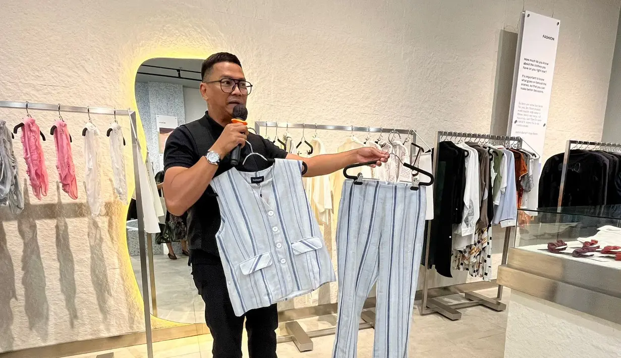 re-store merupakan platform yang modern dan mengedepankan konsep eco living di berbagai aspek. re-store ingin penjadi salah satu pihak yang berkontribusi dalam membawa Indonesia menuju cara hidup yang lebih berkelanjutan, dengan mendorong keterlibatan dan edukasi masyarakat. [ Foto: Fimela.com]