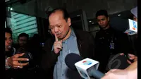 Sutan Bhatoegana diperiksa sebagai saksi atas tersangka mantan Sekjen Kementerian ESDM Waryono Karno, yang diduga terlibat kasus suap atau gratifikasi di Kementerian ESDM, Jakarta, Selasa (20/1/2015). (Liputan6.com/Faisal R Syam)