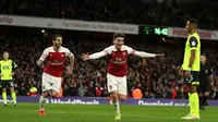 Gelandang Arsenal, Lucas Torreira, berhasil mencetak gol tunggal kemenangan timnya atas Huddersfield Town pada laga pekan ke-16 Premier League di Stadion Emirates, Sabtu (8/12/2018). (AFP/DANIEL LEAL-OLIVAS)