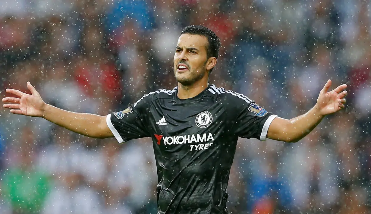 Pedro Rodriguez menjadi salah satu aktor utama di balik kesuksesan The Blues meraih kemenangan perdana di Premier League kala bertandang ke markas West Bromwich Albion, The Hawthrons, Minggu kemarin, 23 Agustus 2015. (Reuters/ Suzanne Plunkett)