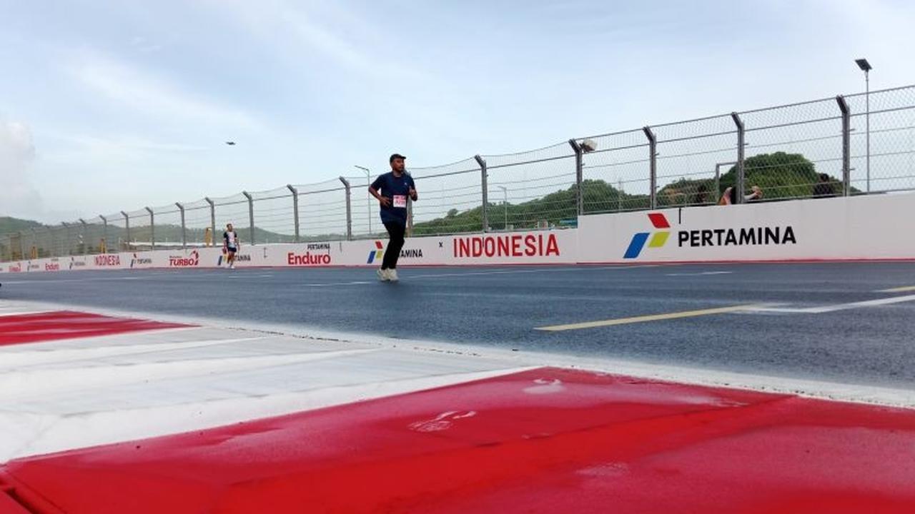 Ribuan Peserta Mandalika Last Sunday Run 2025 Berdonasi untuk Korban Banjir Sumatera