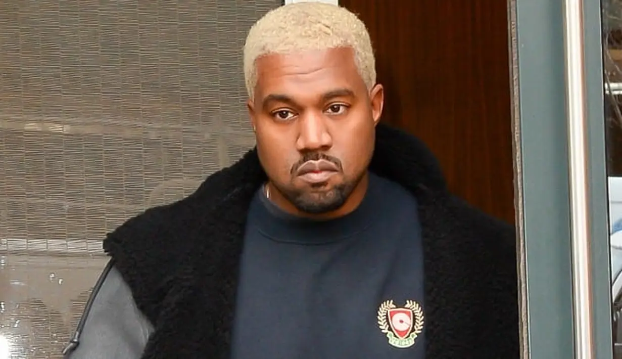 Dilansir dari HollywoodLife, Kanye West dikatakan pernah mendiskusikan mengenai hal itu saat ditanya mengenai lagunya. (Complex)
