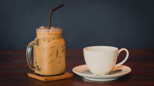 Es Kopi dan Kopi Panas