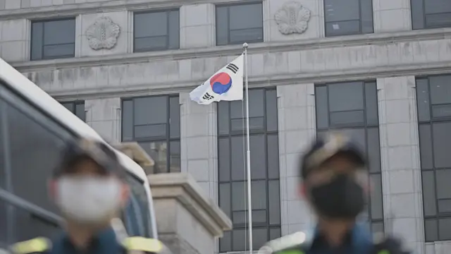 Penjagaan Mahkamah Konstitusi Korea Selatan Diperketat