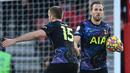 Harry Kane. Striker Tottenham Hotspur berusia 28 tahun ini memang tampil melempem di awal musim 2021/2022. Namun setelah pergantian tahun ia menemukan kembali performa terbaiknya. Dari total 14 laga di Liga Inggris, ia mampu mencetak 8 gol dan 7 assist. (AFP/Glyn Kirk)