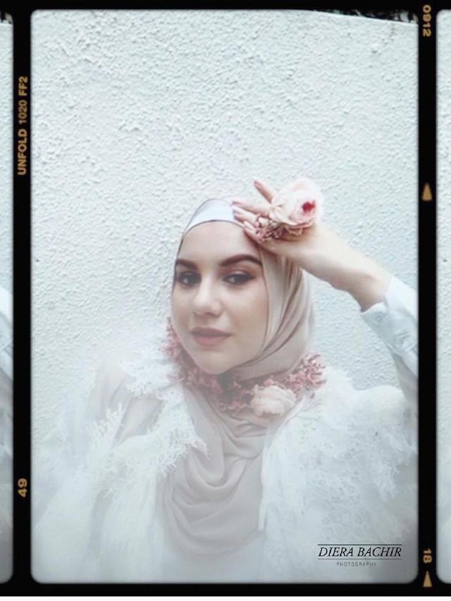 6 Potret Maternity Virtual Irish Bella, Curi Perhatian