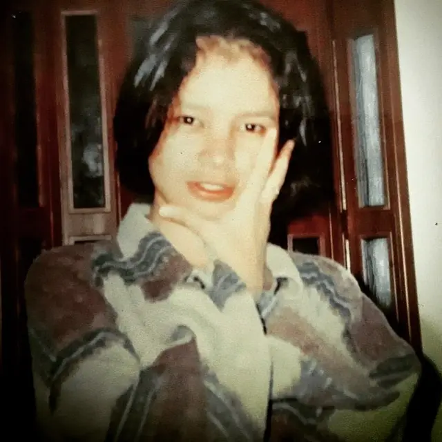 Potret Rossa Tanpa MakeUp yang Cantik Natural