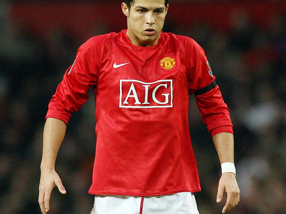 Cristiano Ronaldo Bersiap Debut Bersama Manchester United Penggemar Sepak Bola Di Inggris Merana Kok Aneh Sih Inggris Bola Com