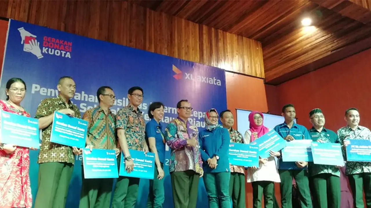 XL Salurkan Donasi Kuota ke Puluhan Sekolah di Kepulauan Riau
