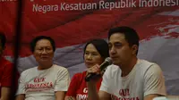 Ricky Subagja bersama Komunitas Bulutangkis Indonesia menyuarakan persatuan dan kesatuan di Hari Lahirnya Pancasila di Jakarta, Kamis (1/6/2017). (Bola.com/Zulfirdaus Harahap)
